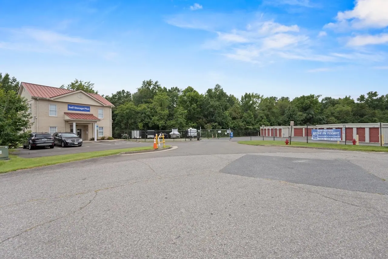Self Storage Plus, RV storage in Fredericksburg