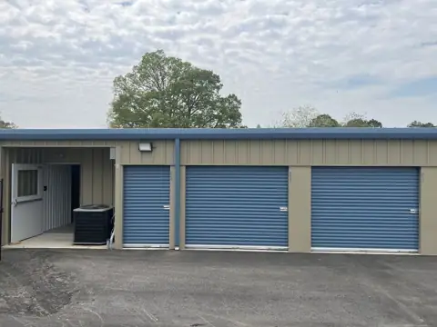 StorNGo Self Storage photo 2