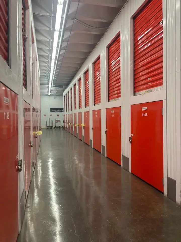 Self-Storage at U-Haul, RV storage in Los Angeles