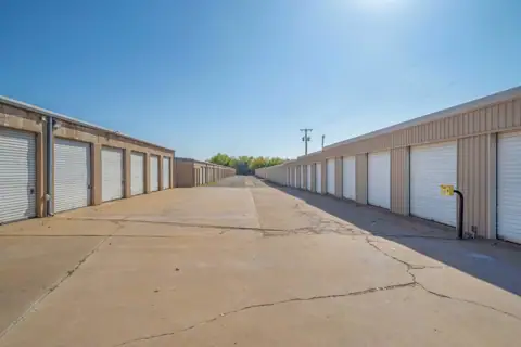 StoreLine Self Storage photo 2