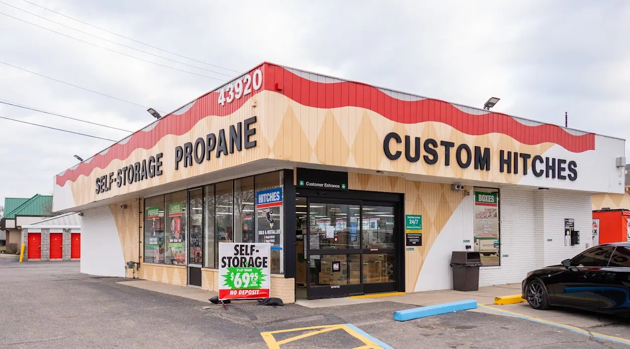 Self-Storage at U-Haul, RV storage in Clinton Township