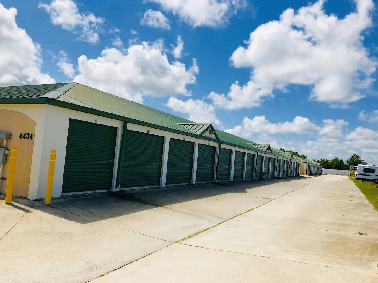 PG 17 Storage, RV storage in Punta Gorda