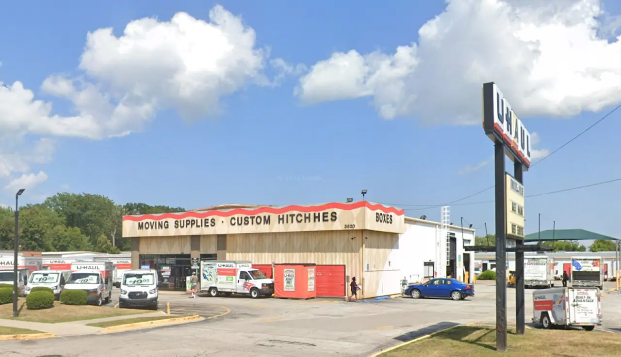 Self-Storage at U-Haul, RV storage in Saginaw