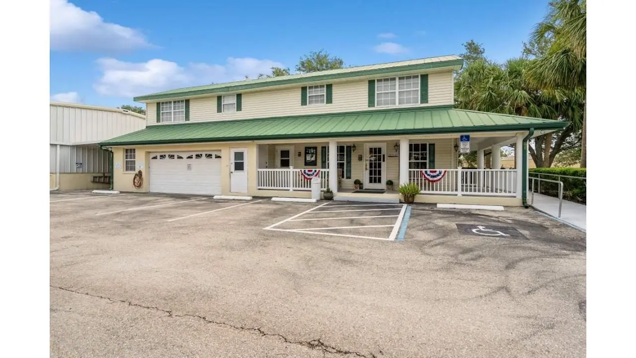 Honey Bee RV Storage, RV storage in Fort Myers