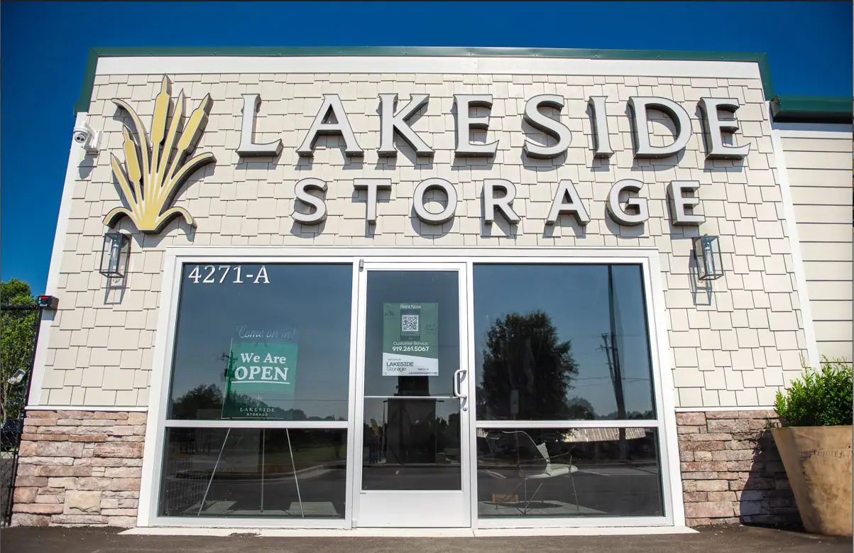 Lakeside Storage, RV storage in Angier