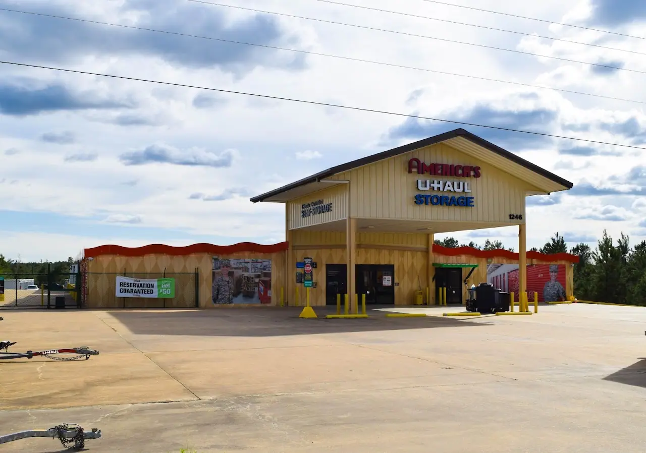 Self-Storage at U-Haul, RV storage in Leesville