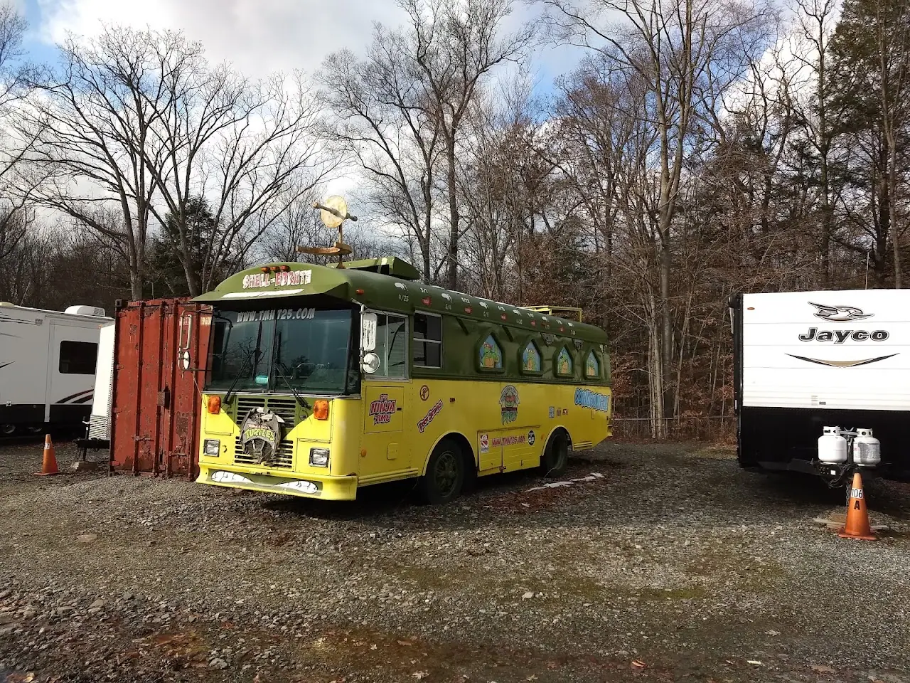 McCann's Mini Warehouses Ltd., RV storage in Hewitt