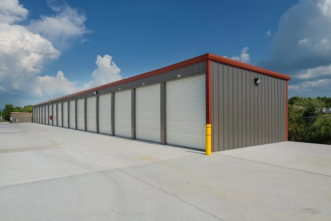 Stones River Storage - Mcminnville, RV storage in McMinnville