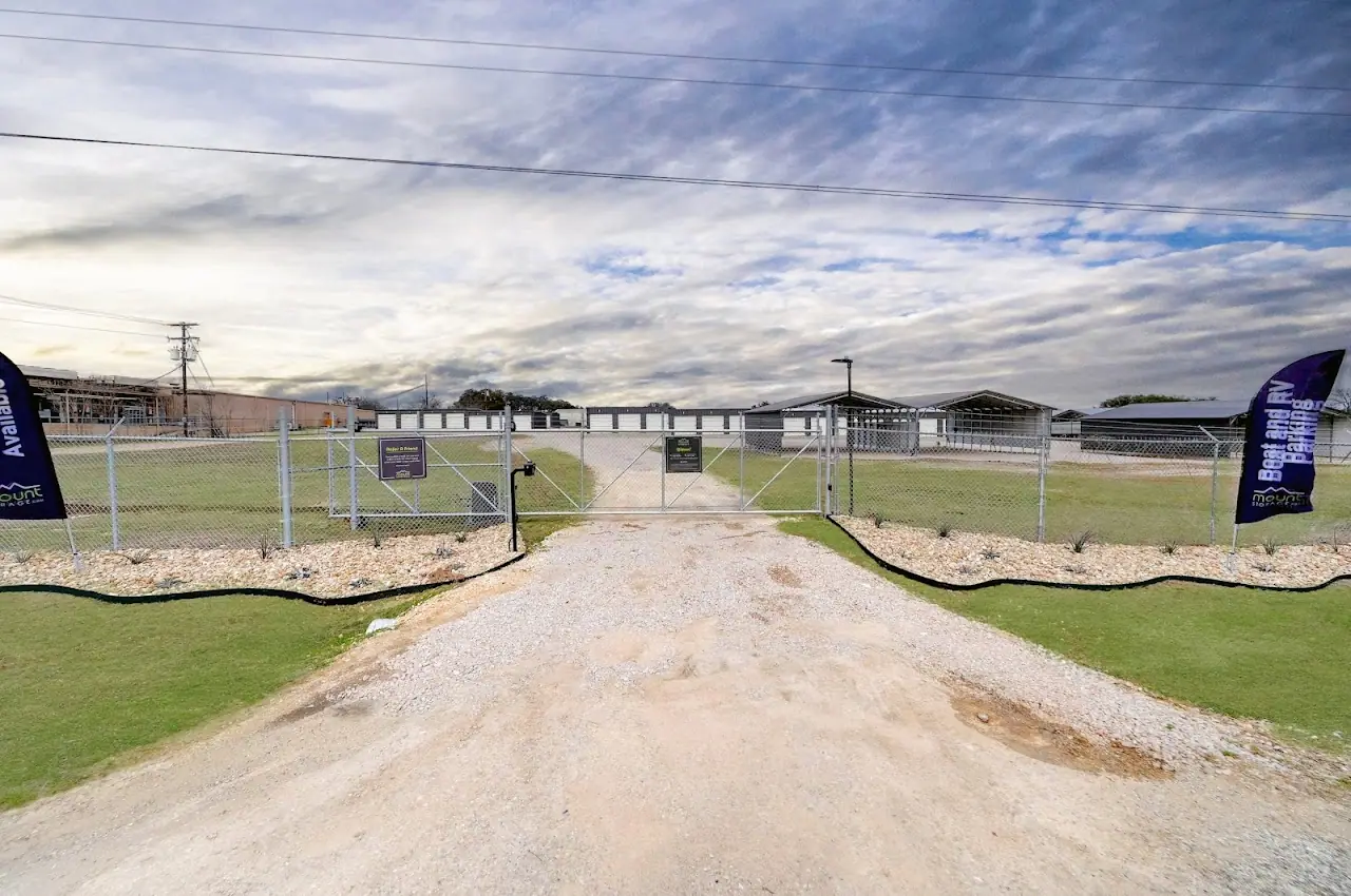 Mount Storage, RV storage in Blanco