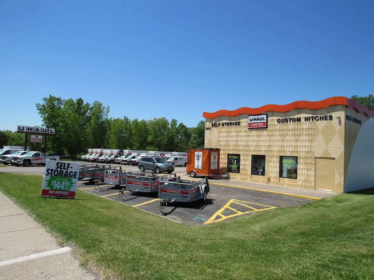 Self-Storage at U-Haul, RV storage in Greece