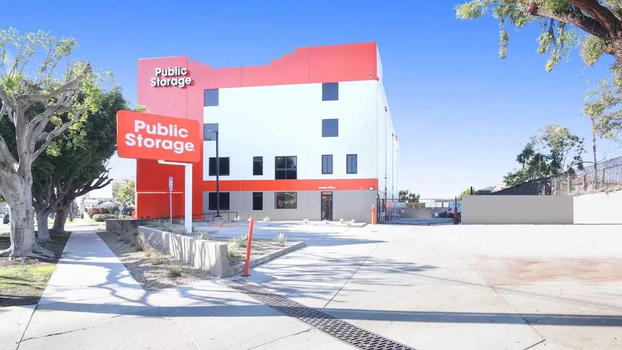 Public Storage, RV storage in Los Angeles