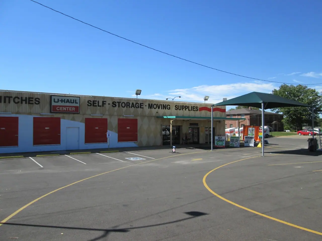Self-Storage at U-Haul, RV storage in Clarksville