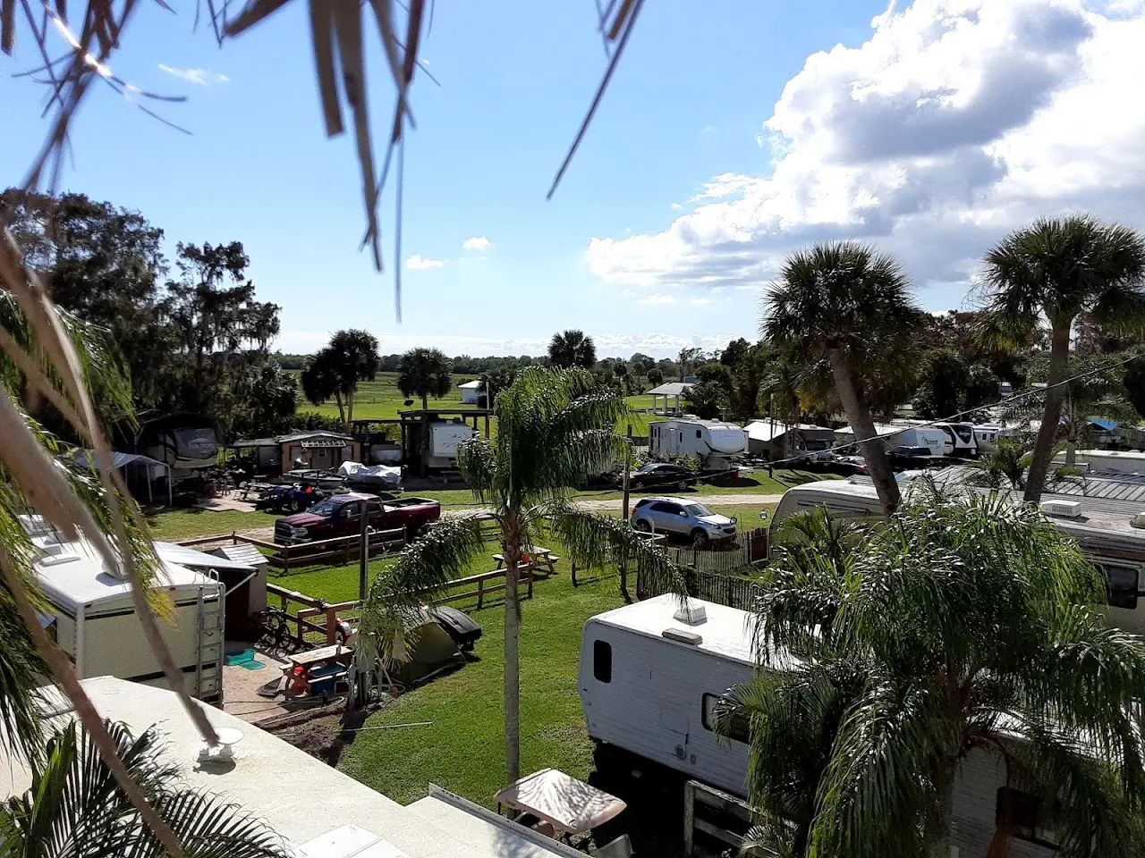 BHR CAMPING AND STORAGE, RV storage in Okeechobee