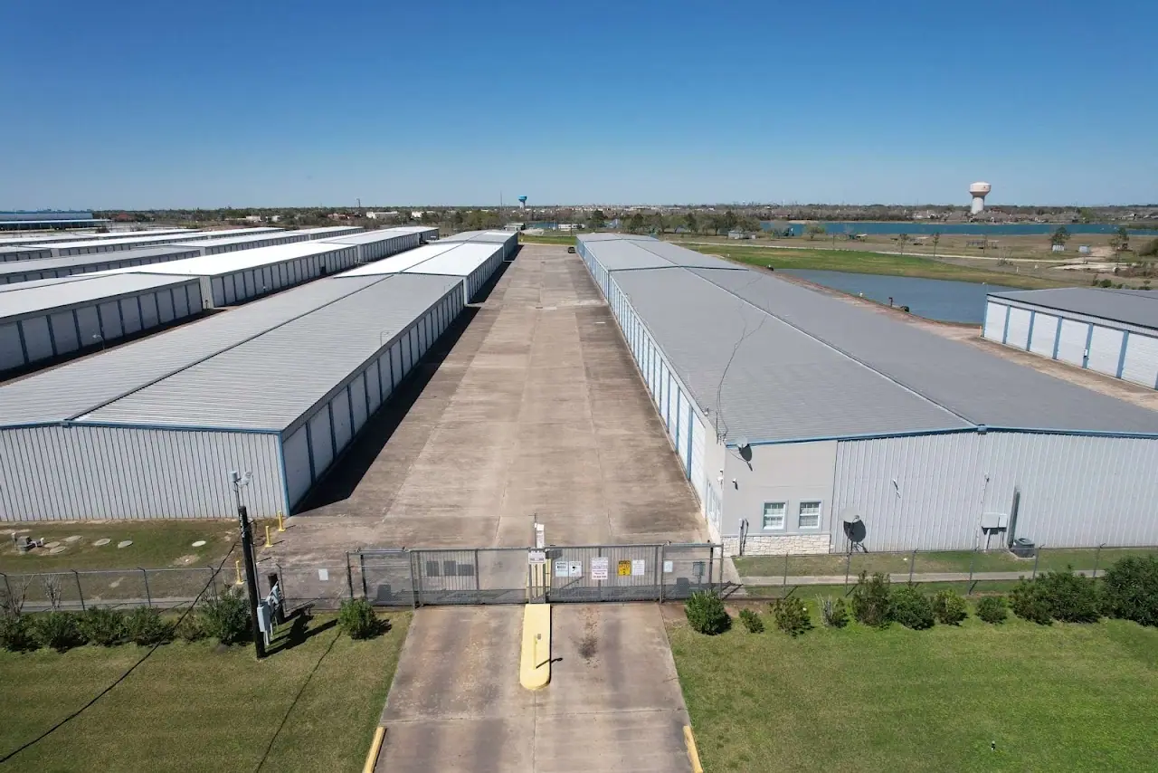 League City Boat and RV Storage, RV storage in Dickinson