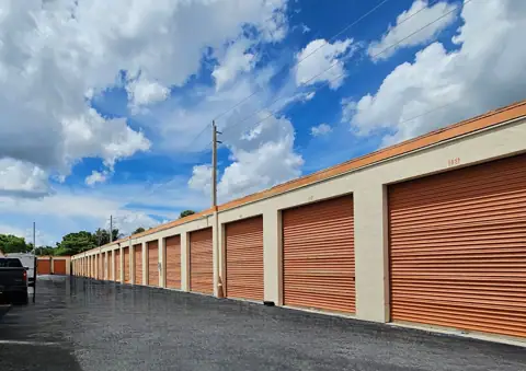 Top Self Storage - North Lauderdale photo 2