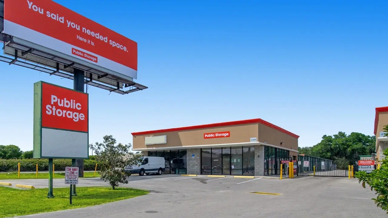 Public Storage, RV storage in Belleview