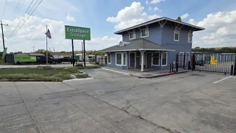 Extra Space Storage in San Antonio, TX