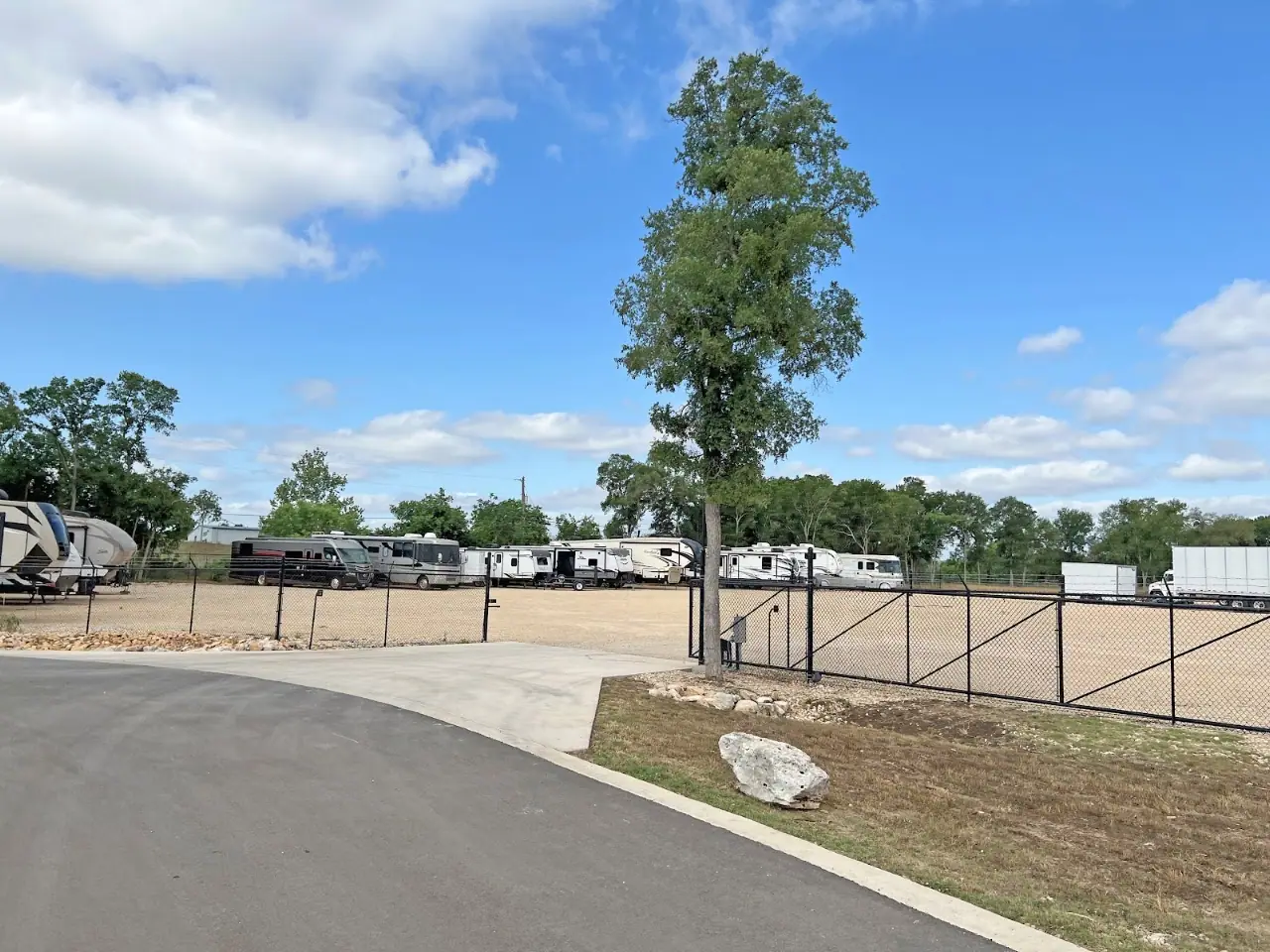 Treeside Storage, RV storage in New Braunfels