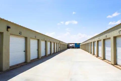 Easy Stop Storage photo 3