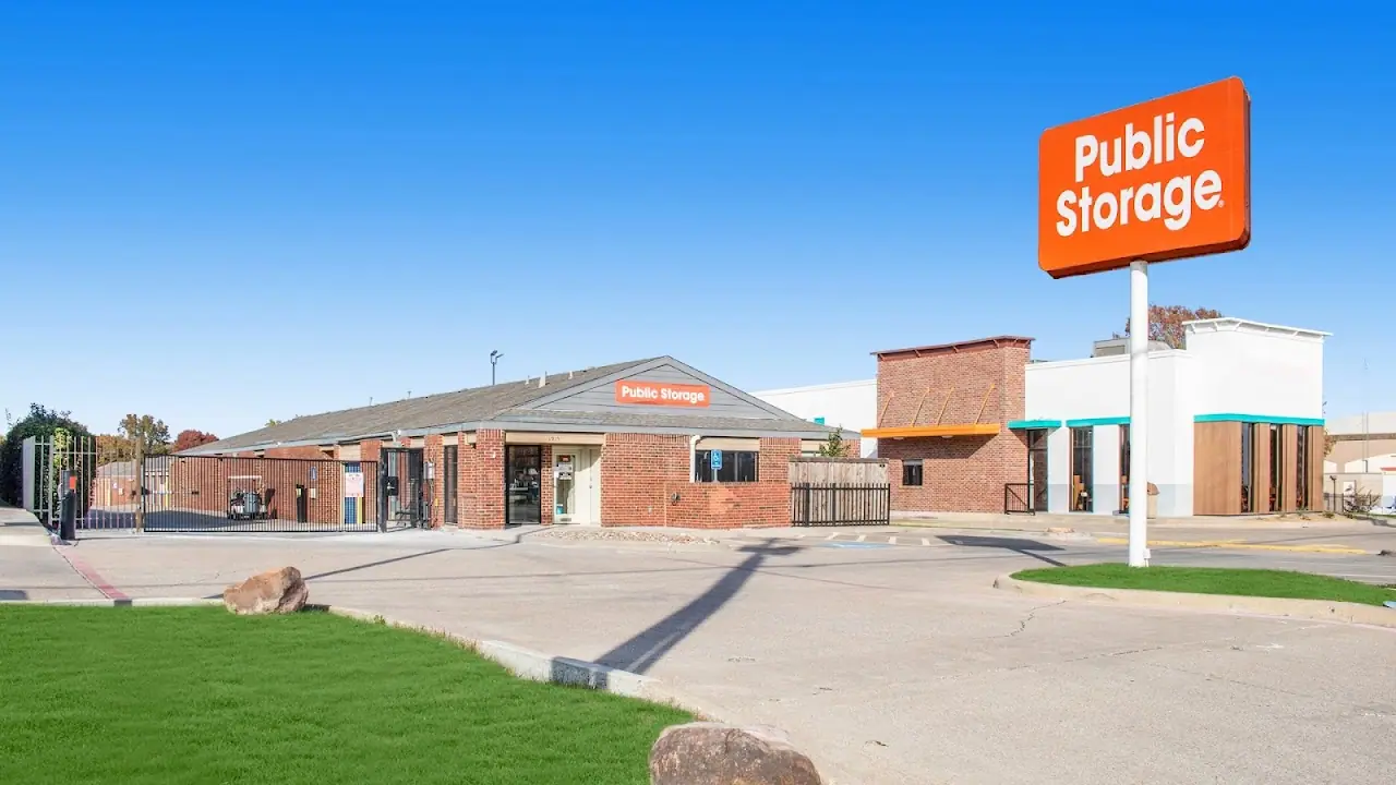 Public Storage, RV storage in Plano