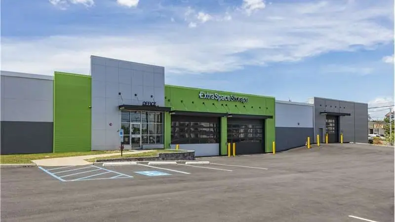 Extra Space Storage, RV storage in Lyndhurst