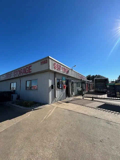 Self-Storage at U-Haul, RV storage in Waxahachie