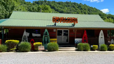Caney Fork River Rentals in Silver Point, TN