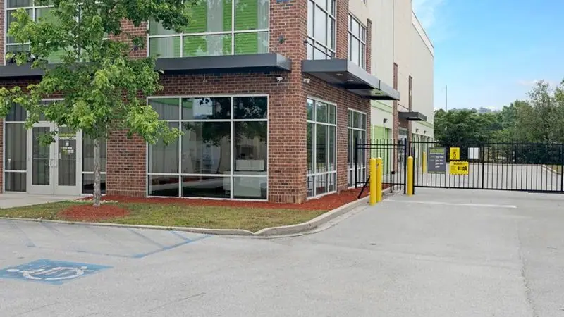 Extra Space Storage, RV storage in Hixson