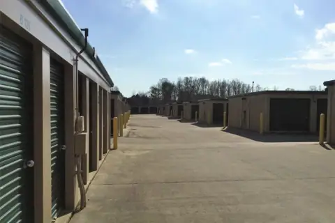 Cardinal Self Storage - Burlington photo 3