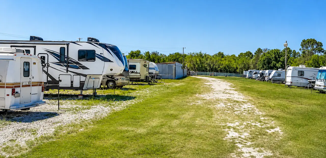 Deep Root Self Storage, RV storage in Dickinson