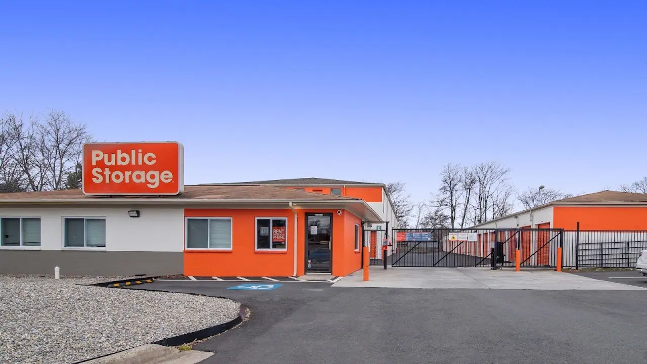 Public Storage, RV storage in Annandale