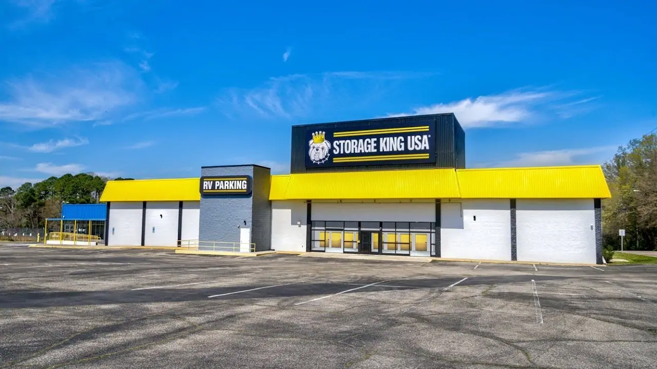 Storage King USA, RV storage in Rockingham
