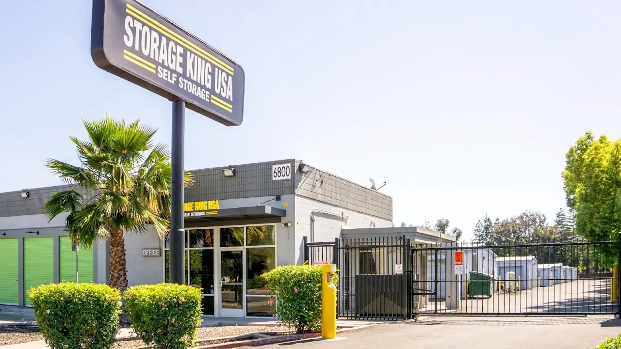 Storage King USA, RV storage in Stockton