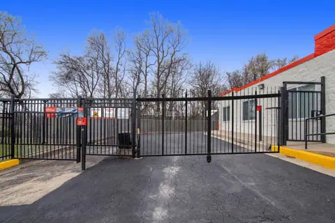 Public Storage photo 3