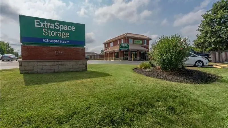 Extra Space Storage, RV storage in Round Lake Beach