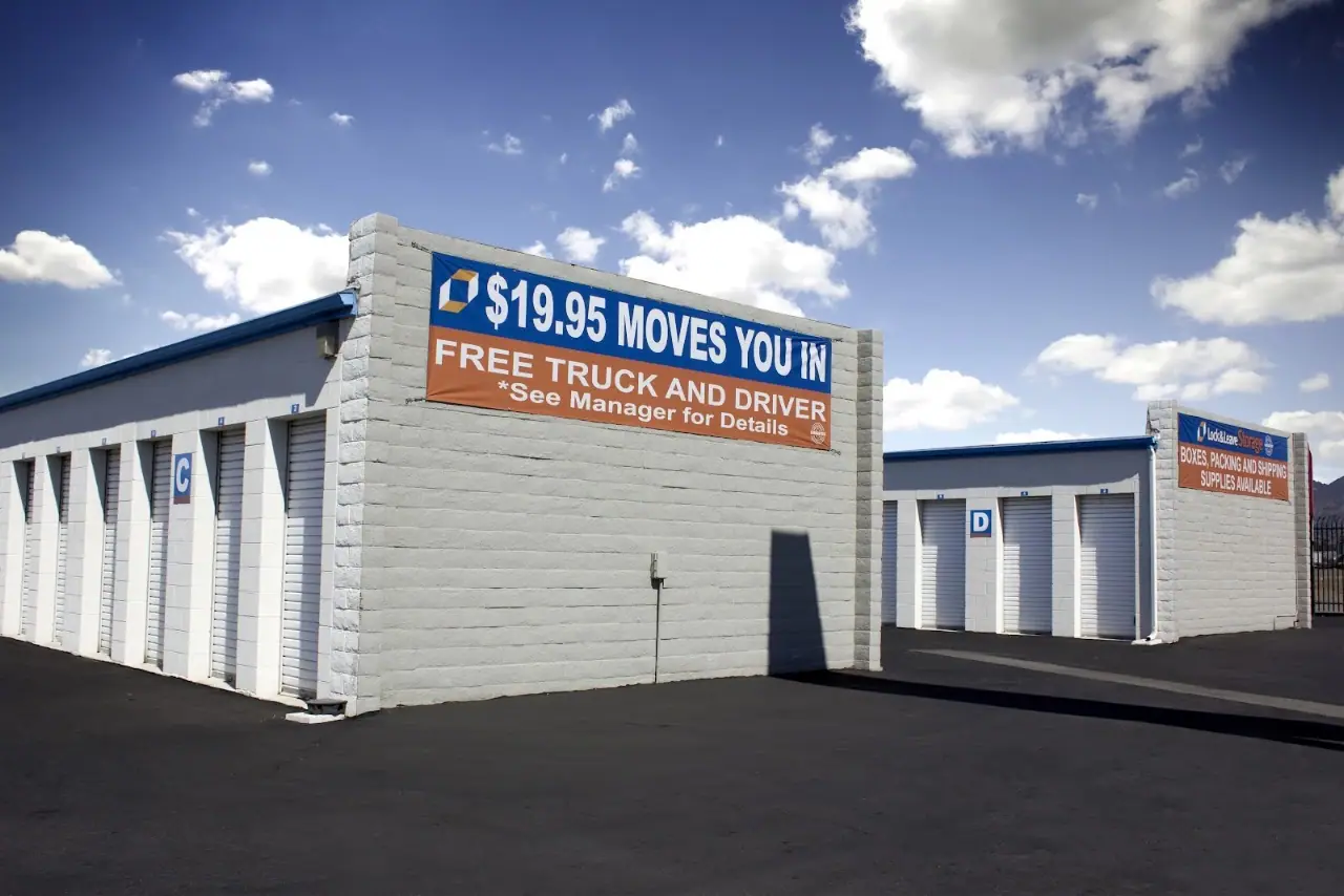 Lock & Leave Storage at San Bernardino, RV storage in San Bernardino