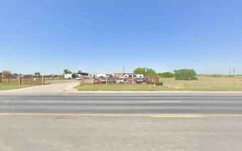 3M TRUCK PARKING & STORAGE photo 3