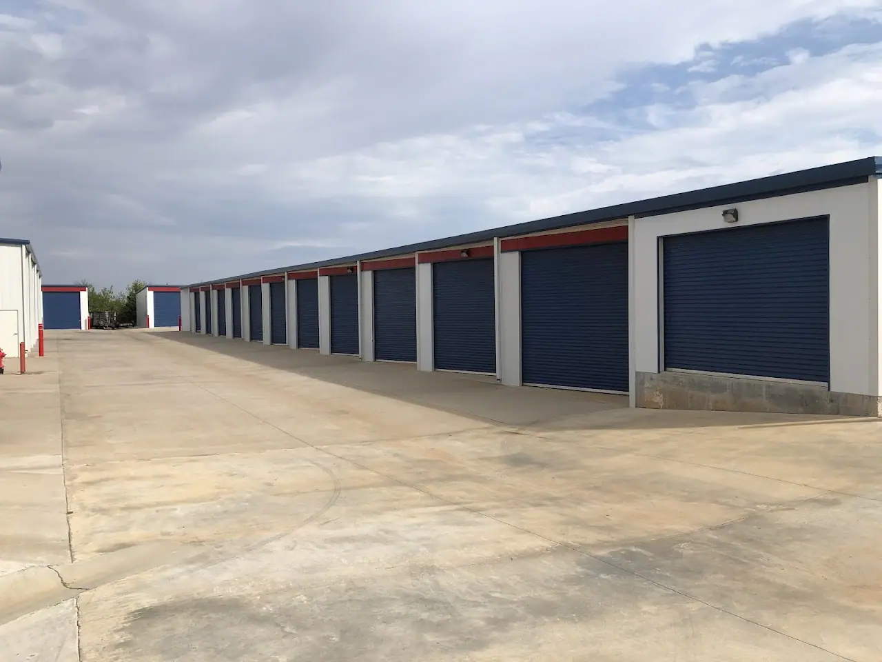 County Line Self Storage & U-Haul, RV storage in Yukon
