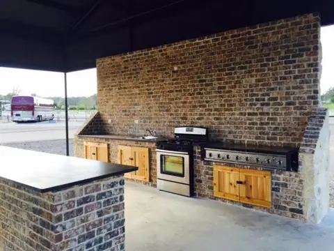 Tyler Oaks RV Resort in Tyler, TX