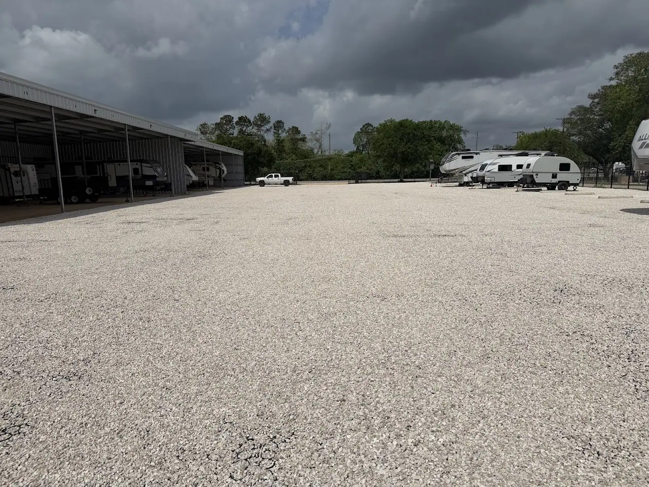 Storage 36 -- RV & Boat Storage, RV storage in Alvin