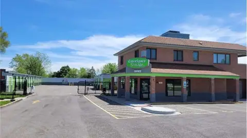 Extra Space Storage in Vernon Hills, IL