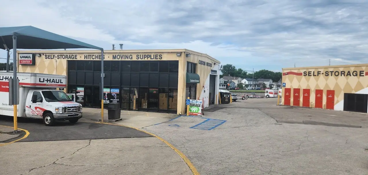 Self-Storage at U-Haul, RV storage in Hamilton