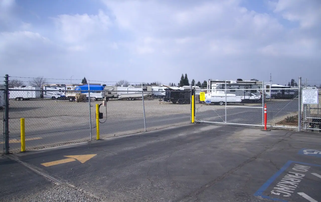 Derrel's Mini Storage, RV storage in Clovis