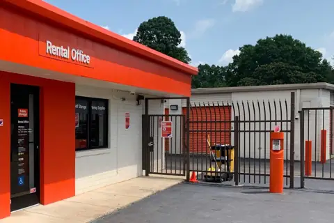 Public Storage photo 2