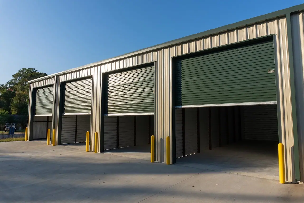 Lois Lane Storage, RV storage in Magnolia