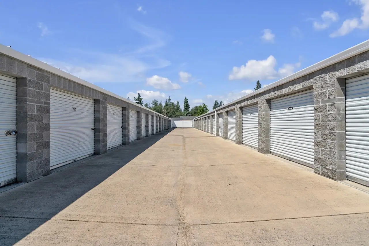 BuxBear Storage Oak Grove, RV storage in Medford