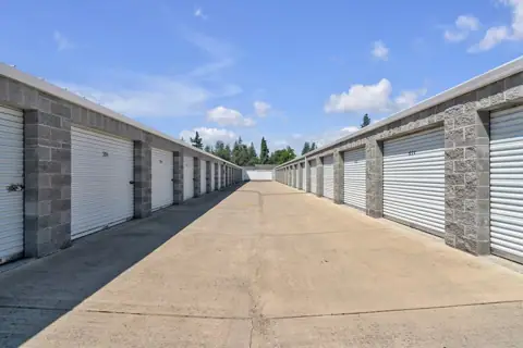 BuxBear Storage Oak Grove photo 2