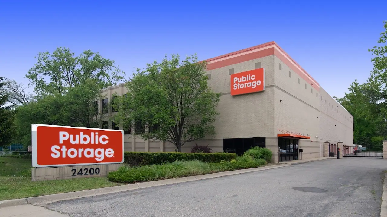 Public Storage, RV storage in Southfield