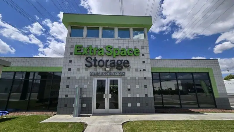 Extra Space Storage, RV storage in Orange