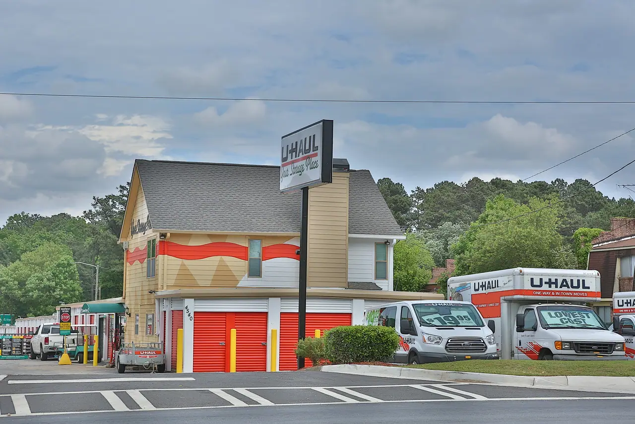 Self-Storage at U-Haul, RV storage in College Park